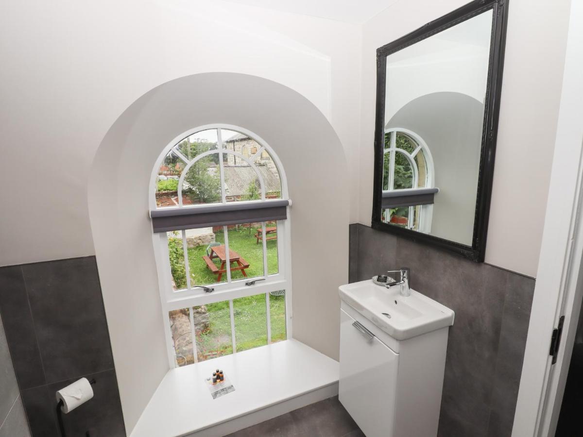 The Breathe Residence Rhyl Esterno foto