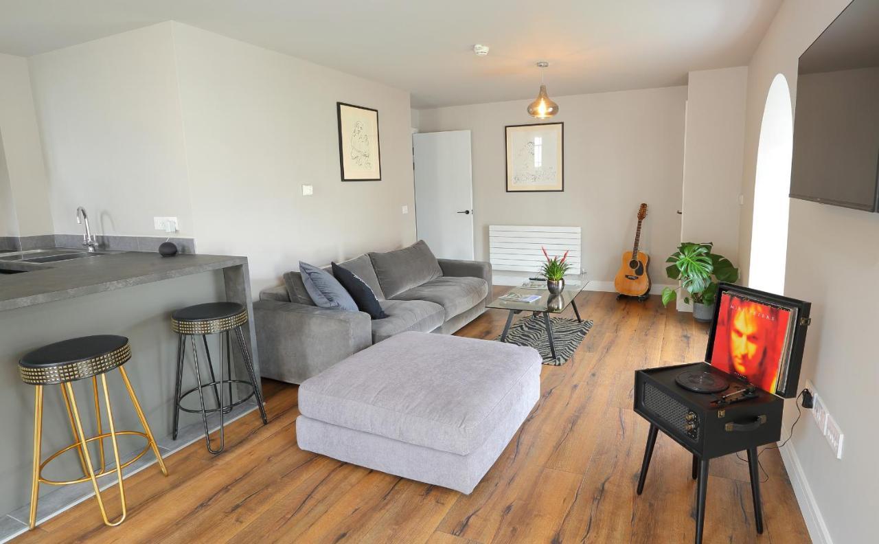 The Breathe Residence Rhyl Esterno foto